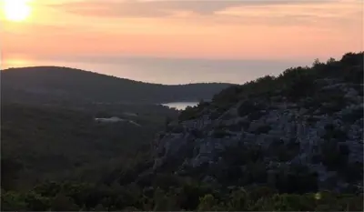 Zemljište 30.000 m², Hvar - iznad uvale Vira, pogled na more - 2
