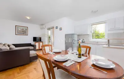 Apartment 61 m², Malinska - 2 bedrooms, garden