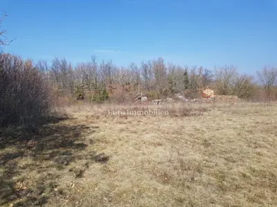 Building plot 5,404 m², Smoljanci - flat and regular in shape - 2