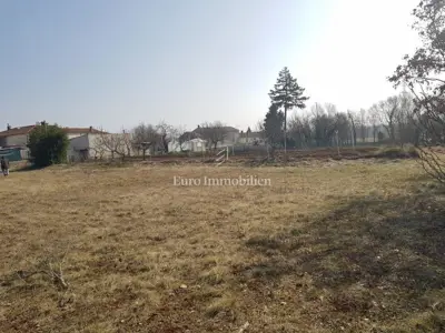 Building plot 5,404 m², Smoljanci - flat and regular in shape - 6