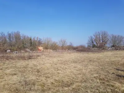 Building plot 5,404 m², Smoljanci - flat and regular in shape - 5