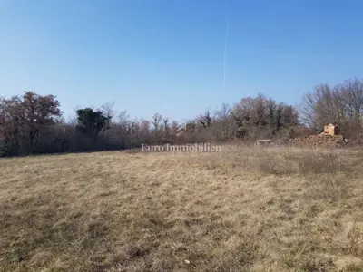 Building plot 5,404 m², Smoljanci - flat and regular in shape - 7