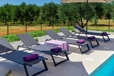 Vila 170 m², Marčana - bazen i privatnost - 14