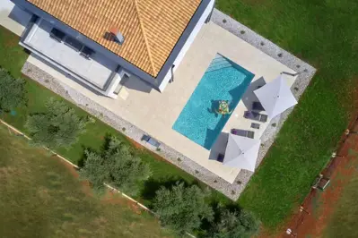 Vila 170 m², Marčana - bazen i privatnost - 5