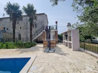 Renovated stone house with pool, 3 km from the sea - 2