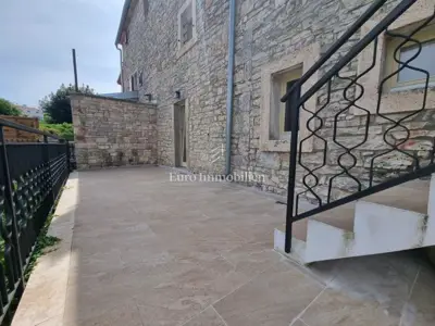 Renovated stone house with pool, 3 km from the sea - 4