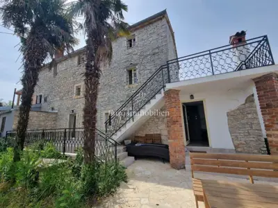 Renovated stone house with pool, 3 km from the sea - 3