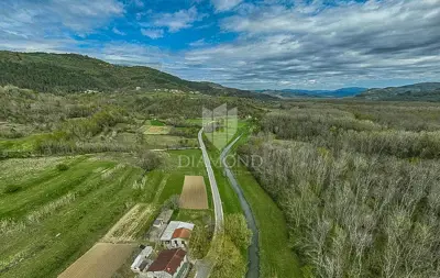 Building plot 2,277 m², Grožnjan by the stream and quiet location - 2