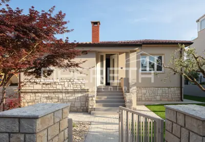 House for sale in Umag, 160 m² - 2