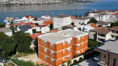 Stan 75,4 m², Pag - centar, lođa i parking - 11