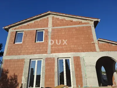 House 310 m², Bale - two separate residential units - 19