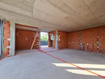 House 310 m², Bale - two separate residential units - 8
