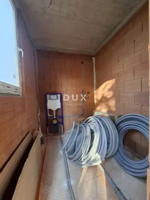 House 310 m², Bale - two separate residential units - 20