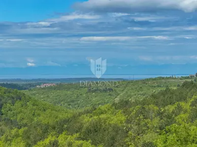 Istra, Grožnjan, plot with panoramic sea views!