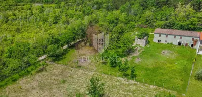 House 113 m², Grožnjan surroundings - large yard