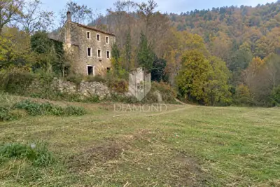 Land 7,458 m², Oprtalj by Parenzana - 5