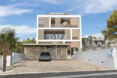 Penthouse 113 m², Primošten - Dachterrasse und Jacuzzi