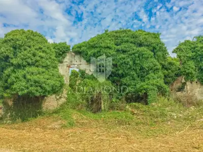 Građevinsko zemljište 1.035 m², Savudrija - mirna ulica