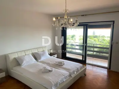 Haus 400 m², Zadar - Crno, Blick auf Gaženica - 14
