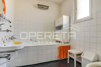 PRODAJA, KUĆA, KRAPINSKE TOPLICE, UL. ZLATKA BALOKOVIĆA 225 m² NKP. - 15