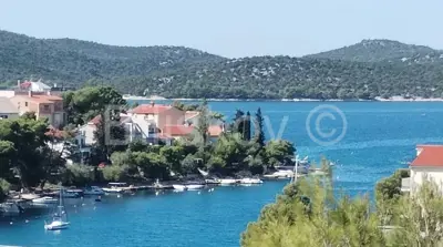 Poljoprivredno zemljište, Žaborić, 100 m od mora i pogled na Krapanj