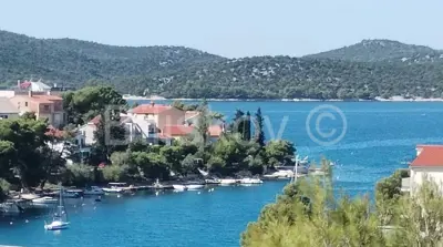 Agricultural land, Žaborić, 100 m from the sea and view of Krapanj