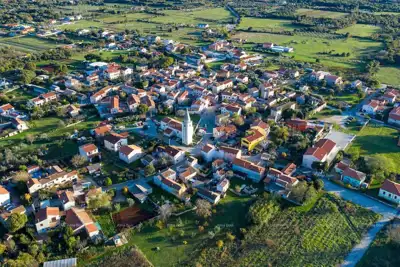 Građevinska parcela na odličnoj lokaciji.