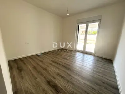 Stan 112,2 m², Vodice - vrt 128,08 m² i dvije terase - 11