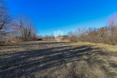 Građevinsko zemljište 5.118 m², Zabrežani - ravna parcela - 4