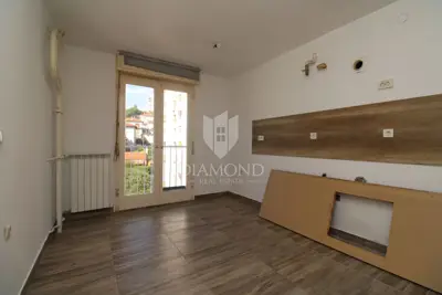 Stan 81 m², Krimeja, Rijeka - 3 spavaće sobe i balkon s pogledom na more - 7