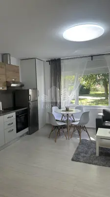 Stan 56 m², Studentski grad - trosoban, renoviran - 2