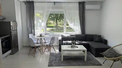 Wohnung 56 m², Studentski grad - 3 Zimmer, renoviert