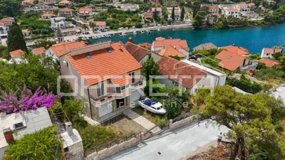 Haus 185 m², Splitska auf Brač - Meerblick