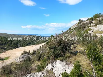 Zemljište, Brač, 14 000 m², 95 000 € - 9