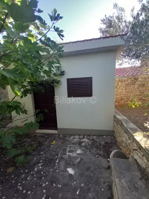Haus 400 m², Splitska auf Brač, 50 m vom Meer und Meerblick - 9