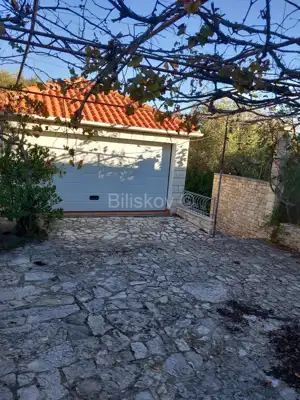 Haus 400 m², Splitska auf Brač, 50 m vom Meer und Meerblick - 7