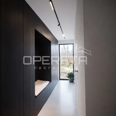 House 143 m², Labin - quiet location near the old town center - 3