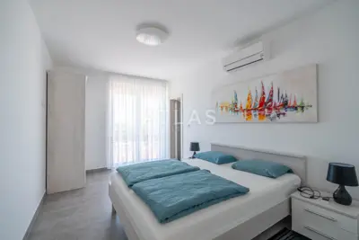 House 135 m² in Kraljevica, pool and jacuzzi - 10