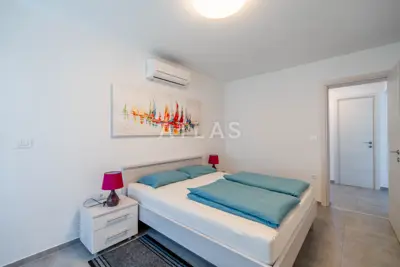 House 135 m² in Kraljevica, pool and jacuzzi - 8