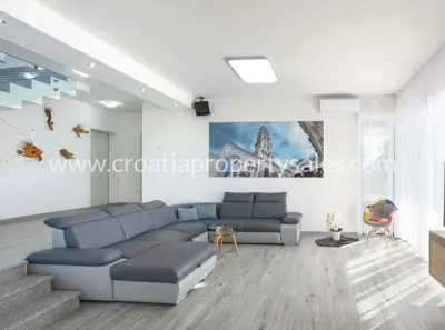 Villa 290 m², Split - Panoramablick auf die Stadt und das Meer - 6