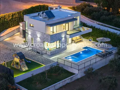 Villa 290 m², Split - Panoramablick auf die Stadt und das Meer