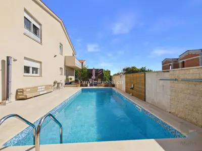 Familienhaus mit Pool neben dem Naturpark Kamenjak - 7