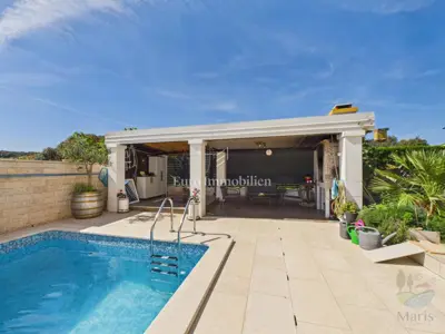 Familienhaus mit Pool neben dem Naturpark Kamenjak - 8