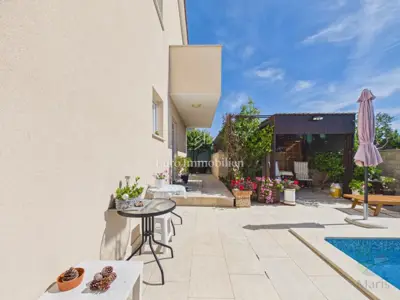 Familienhaus mit Pool neben dem Naturpark Kamenjak - 11