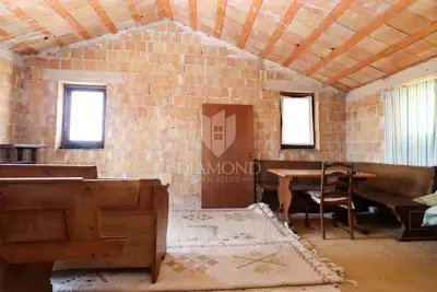 Opportunity! House with yard and garage in a sought-after location in Pula! - 11