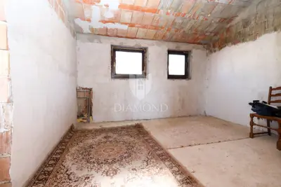 Opportunity! House with yard and garage in a sought-after location in Pula! - 15