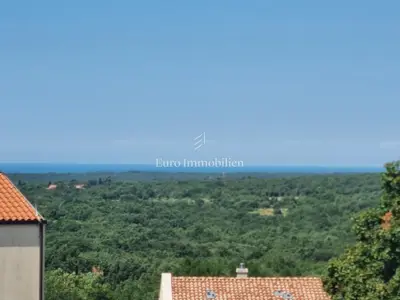 Atraktivno građevinsko zemljište s pogledom na more - Poreč