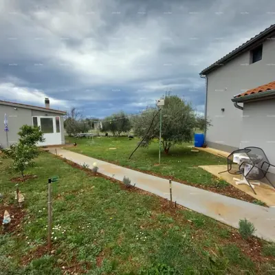 Kuća u Puli, Centar - pomoćni objekt i prostrana okućnica - 3