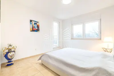 Stan 216 m², Srebrnjak, Maksimir - mirna mikrolokacija - 8