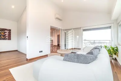 Stan 216 m², Srebrnjak, Maksimir - mirna mikrolokacija - 2